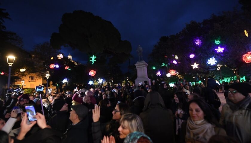 Salerno, in Villa Comunale start per luci d’artista senza De Luca
