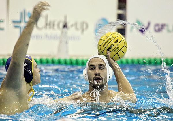 Pallanuoto: la Rari Nantes Salerno sbanca Latina con una netta vittoria