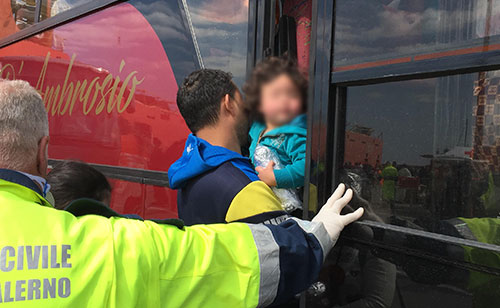 Salerno. Bambina iraniana ritrovata in un container e trasportata al Ruggi