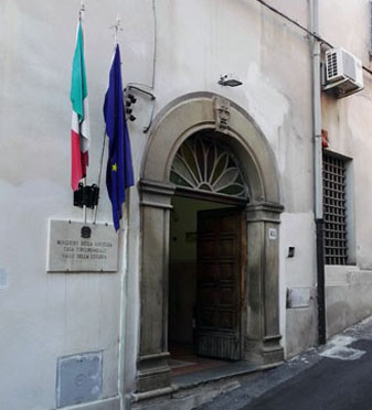 Laboratorio ostie in carcere con il Provveditore Regionale dell’Amministrazione Penitenziaria della Campania e i Vescovi
