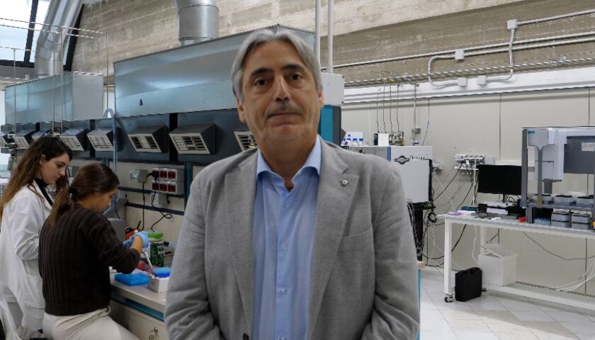 PIETRO CAMPIGLIA (DIFARMA UNISA): “GRAZIE AI FONDI PNRR NASCE UN NUOVO LABORATORIO DI SPETTROMETRIA DI MASSA”