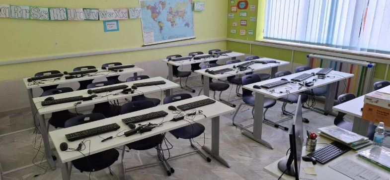 Scuole digitali, a Salerno 12 istituti su 80 hanno aule d’informatica