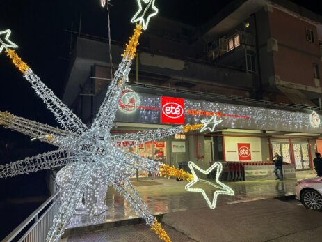 Campagna. Ladri in azione, danni per il supermercato Eté