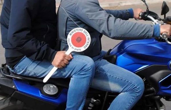 Salerno, trovato con la cocaina: arrestato 20enne