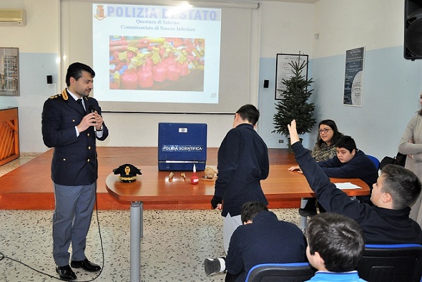 Campagna anti botti, lezione della Polizia nelle scuole