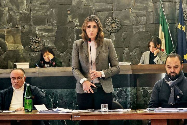 Baronissi, la sindaca:“Approvato il Bilancio di previsione 2025-2027. Una pianificazione strategica
