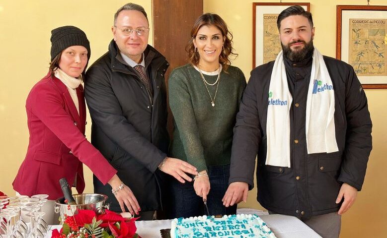 Baronissi, la sindaca: “Donati oltre 5mila euro alla ricerca scientifica. Un grande gesto di solidarietà per Telethon da tutta la comunità”