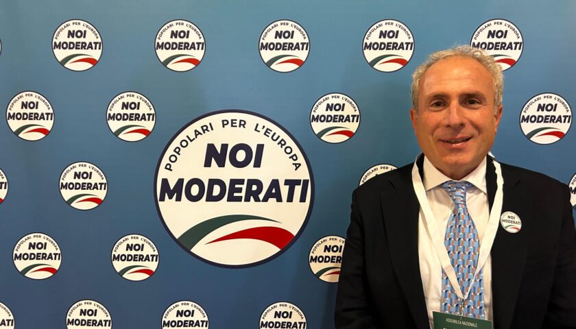 Dirigente sospeso a Cava de’ Tirreni, D’Elia (Nm): “consiglio monotematico. Sindaco chiarisca”