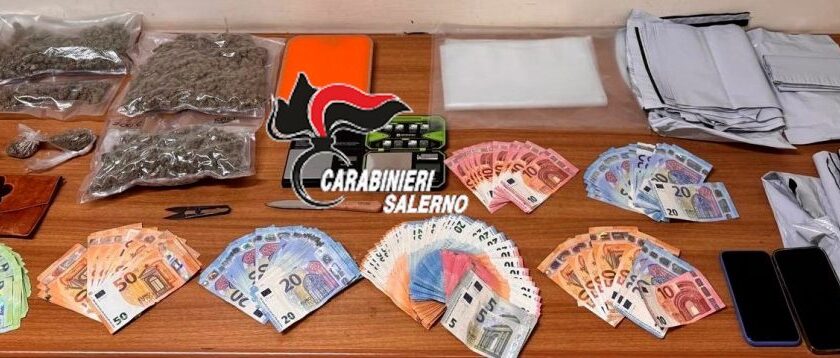 Scafati, avevano 600 grammi di droga e migliaia di euro: arrestati padre e figlio