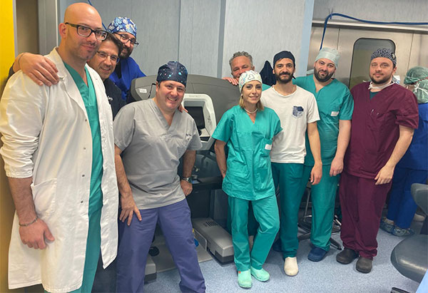 Salerno: eccellenza sanitaria. Operazione robotica salva il rene di una giovane donna