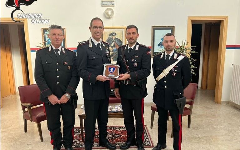 Carabinieri Fisciano e Capaccio, visita del generale Minicucci: Vigilare il territorio e tutelare i socialmente deboli
