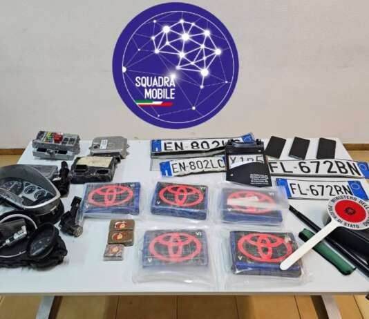 Angri, droga e ricettazione: 40enne ai domiciliari