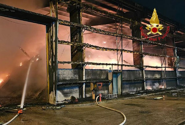 Incendio sito compostaggio, l’Arpac: nessuna conseguenza su qualità aria a Salerno