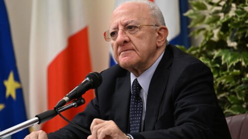 Regionali, De Luca lancia il guanto di sfida a Conte e Fico