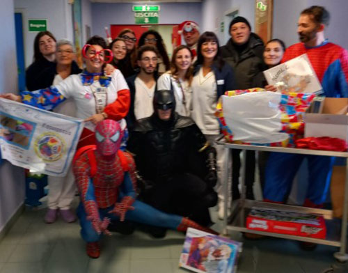 Battipaglia, iniziativa sociale all’ospedale: i “Supereroi” presso il reparto pediatrico