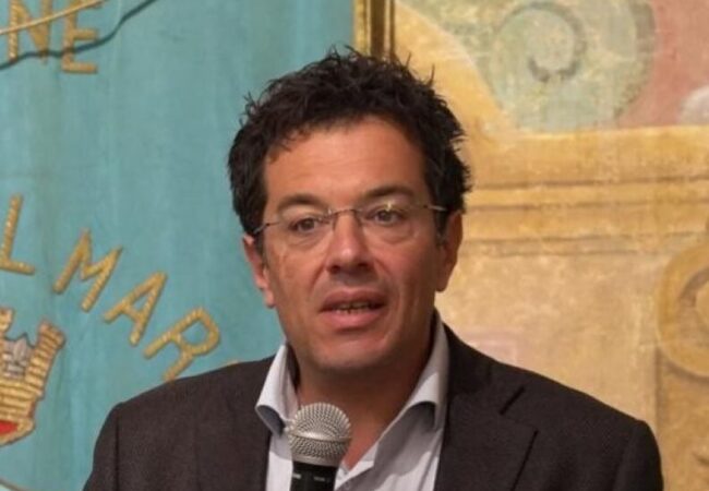 Attentato al Municipio di Castel San Giorgio:  la condanna e la solidarietà dell’amministrazione di Vietri Sul Mare al sindaco Lanzara