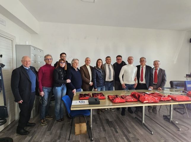 GRANDE SUCCESSO PER LA CERIMONIA DI CONSEGNA DEGLI ATTESTATI DI RICONOSCIMENTO AI GEOMETRI ISCRITTI ALL’ALBO DA 40 E 50 ANNI