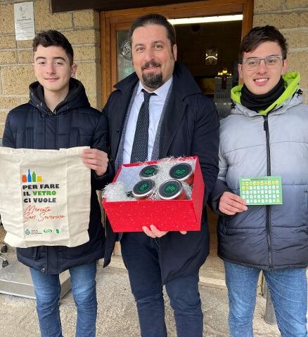 MERCATO SAN SEVERINO, CONCORSO SULLA RACCOLTA DEL VETRO: PREMIATI TRE CITTADINI VIRTUOSI