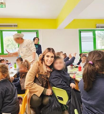 Baronissi: “La Sindaca Anna Petta a pranzo con i bimbi della scuola San Francesco”