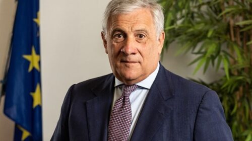 Salerno: al congresso di Forza Italia ecco Martusciello, Gasparri e Tajani
