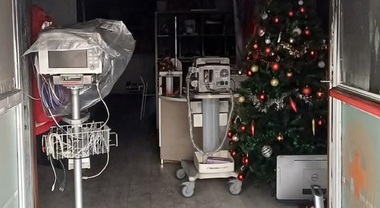 IL PRESIDENTE NAZIONALE CROCE ROSSA VALASTRO NELLA SEDE DI CAVA DE’ TIRRENI DISTRUTTA DALL’INCENDIO
