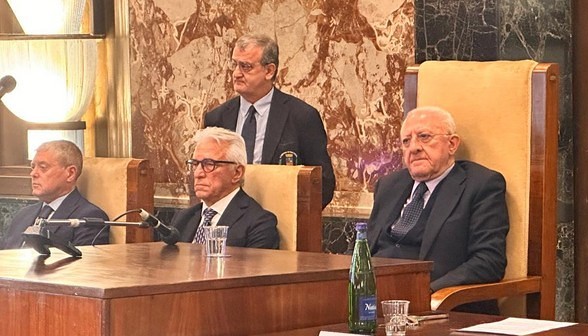 De Luca celebra a Salerno i 60 anni di Anffas