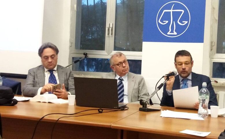SECONDA LEZIONE DEL CORSO ITINERANTE ORGANIZZATO DAL COLLEGIO DEI GEOMETRI E DEI G.L. DELLA PROVINCIA DI SALERNO: SPAZIO A TEMI TECNICO-GIURIDICI