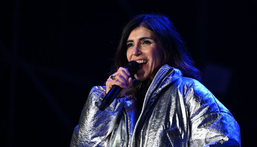 Concerto di Capodanno in piazza Libertà a Salerno, Giorgia fa meno presenze dei Pooh