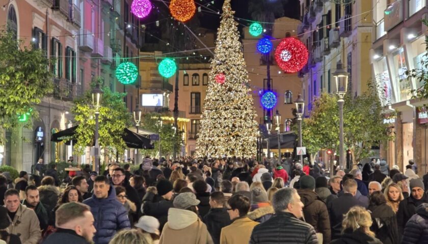 Ponte Epifania a Salerno: in arrivo 50 bus turistici per Luci d’Artista
