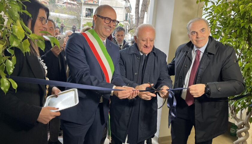 De Luca inaugura la nuova sede del distretto Asl di Montecorvino Rovella