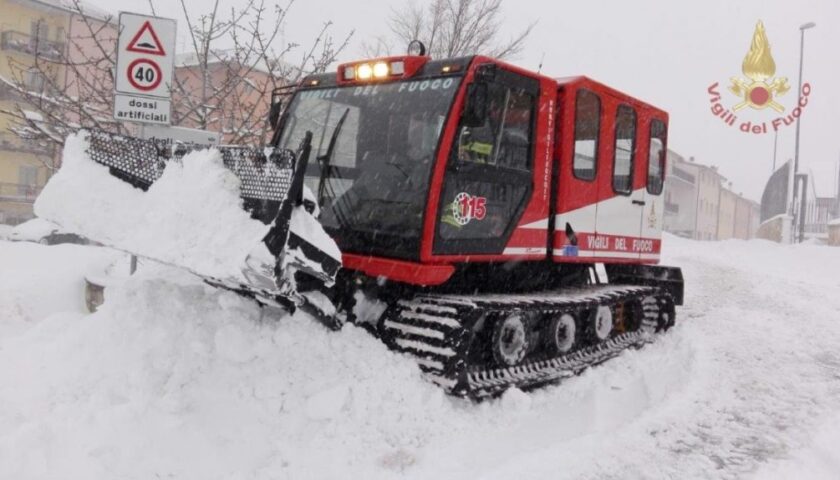 Sanza, 8 escursionisti bloccati nella neve sul Cervati: salvati dai vigili del fuoco