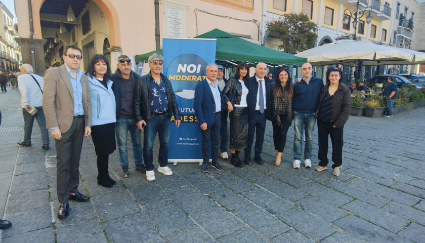 Cava de’ Tirreni, il giardino antistante il condominio Fiorillo nel degrado: la denuncia di Solimene (Noi Moderati)