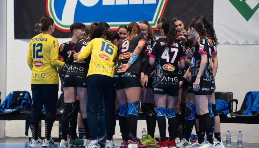 JOMI SALERNO, CONTRO PADOVA LA PRIMA SFIDA CASALINGA DEL 2025