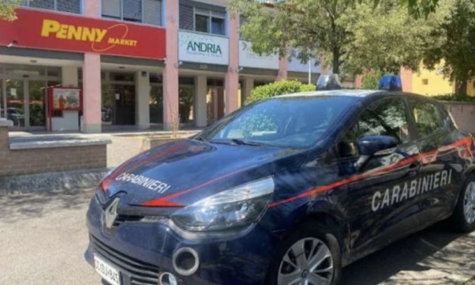 Rapinò supermercato nel Reggiano, 4 anni e 8 mesi per un 34enne di Baronissi. Complice alla sbarra