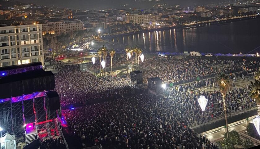 Salerno, Capodanno di successo: Pippo Pelo replica alle polemiche