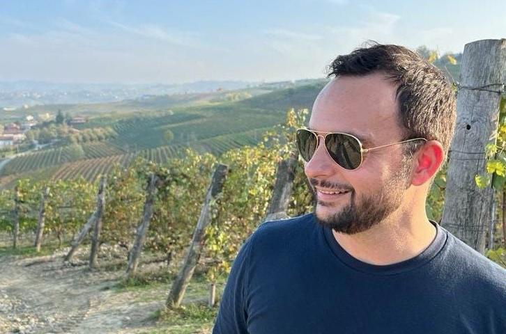 Morto in un incidente stradale a Milano il giornalista Fabio Postiglione