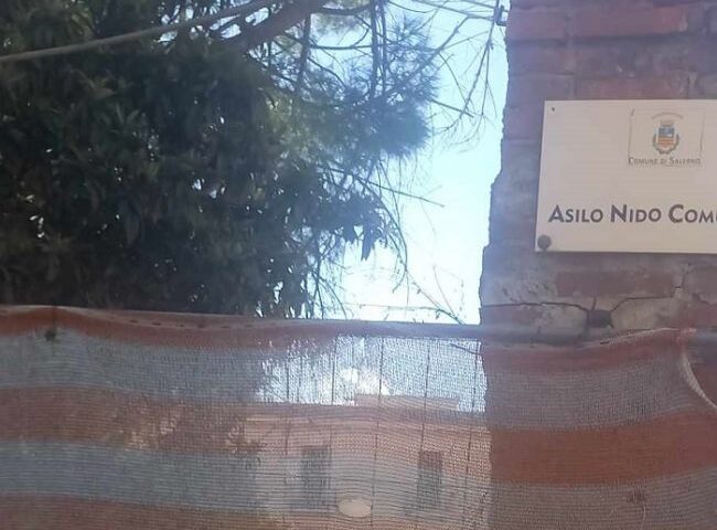 Salerno, fermi da mesi lavori ex convitto Pascoli: chiuso il viale tra vie Vernieri e Sichelgaita