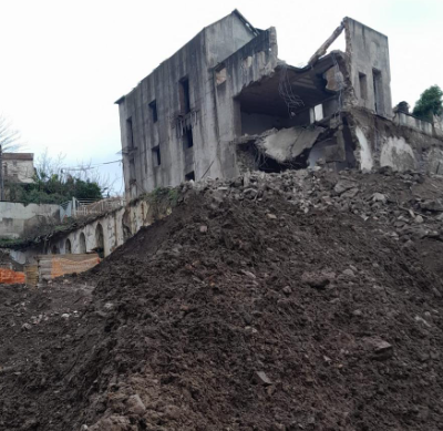 Salerno, crolla muro dell’ex convento a Cappelle