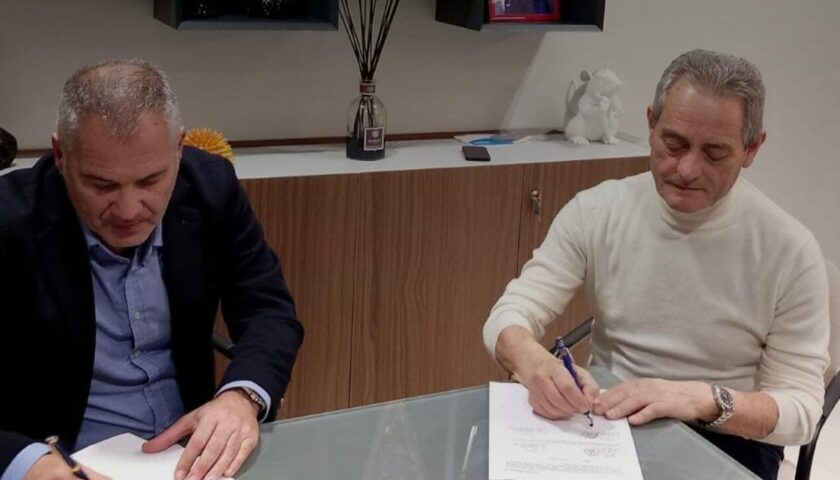 Raffaele Novelli alla Sarnese, gli rubano l’auto mentre firma il contratto