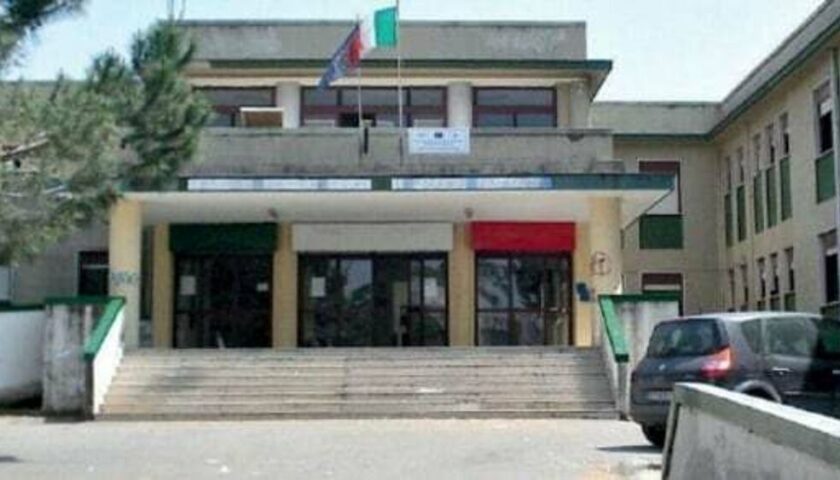 Oliva: “San Marzano sul Sarno, nuovo atto vandalico all’Istituto Comprensivo “Giovanni Paolo II – Anna Frank”