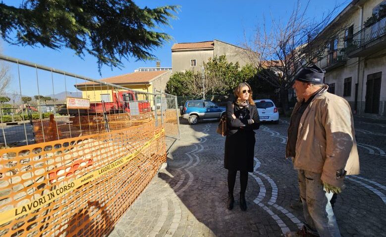 Baronissi: “Nuova piazza nella frazione di Orignano. Partiti i lavori di riqualificazione urbana”.