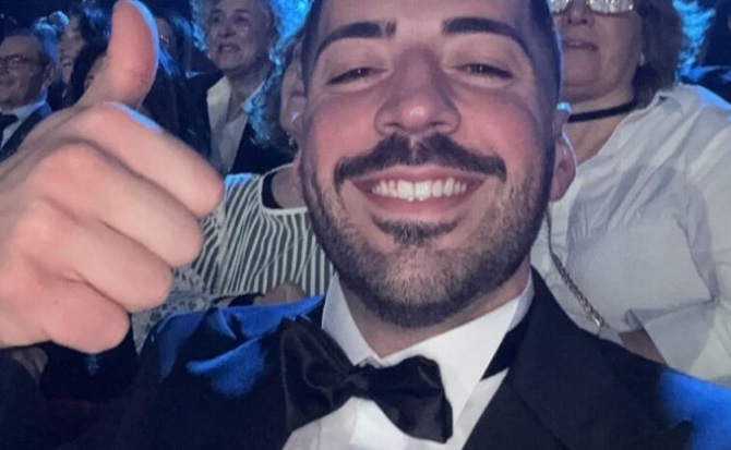 Urla “Si ‘na pret” a Sanremo, il salernitano Damiano Romano figlio del titolare del bar Hilton: “Non pensavo a tanto clamore mediatico”