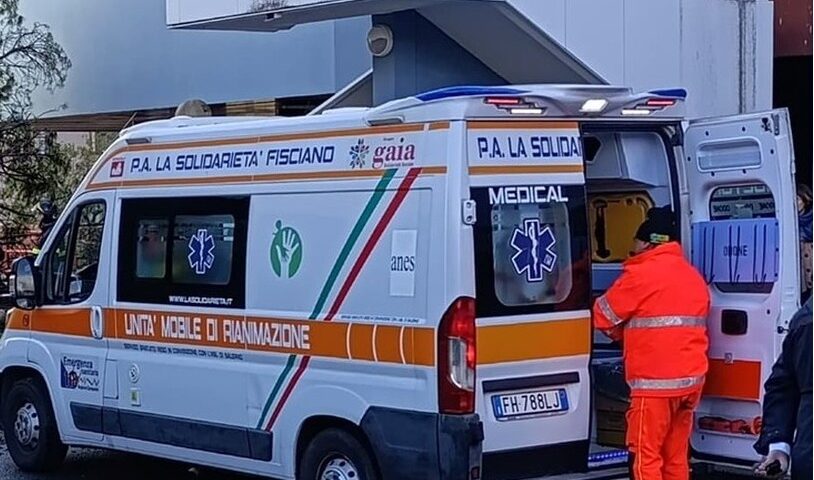 Università, giovane di 27 anni precipita nel vuoto e muore