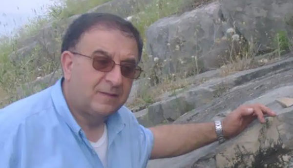 Battipaglia, malore nel bus di ritorno dalla gita con la scuola: muore il professore Giuseppe Francione