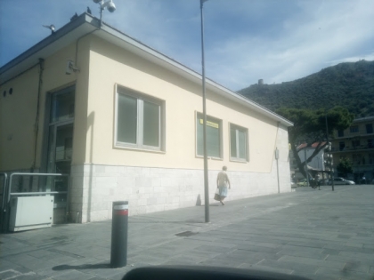 Sarno, rapina alle poste di piazza Marconi: 3 banditi armati in fuga con i soldi