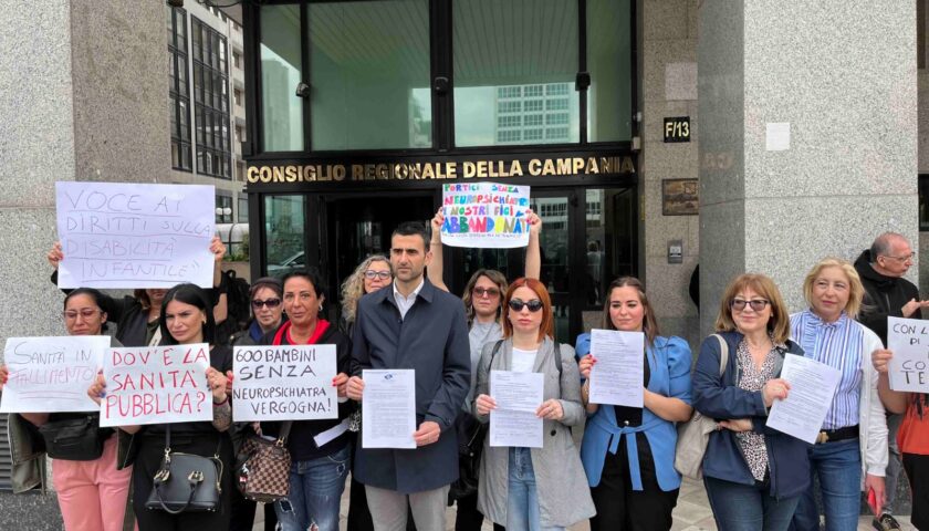  Protesta delle famiglie dei disabili, Saiello (5 Stelle): “le istituzioni ascoltino questo grido d’allarme”