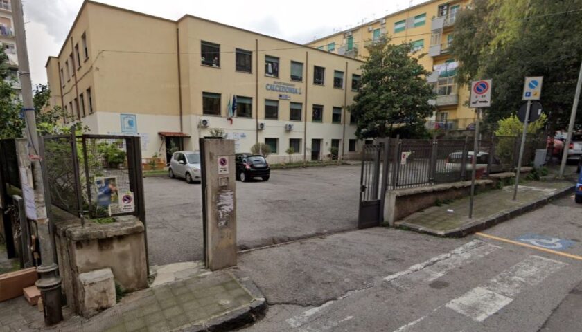 Salerno. Escrementi di topo e scuola chiusa. La preside: “Problema è all’esterno della Calcedonia”