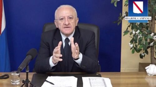 Regionali, De Luca sul campo largo: “Non conosco questa espressione oscena, intanto sono in concorrenza con Trump per il Papato”