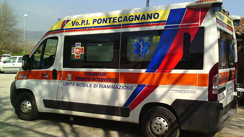 Incidente tra due auto a Pontecagnano: ferito in ospedale