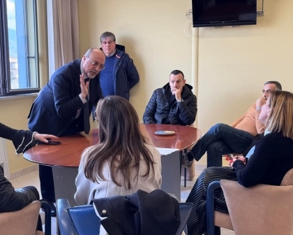 Angri, vicenda parcheggio nella scuola: il caso oggi in consiglio comunale